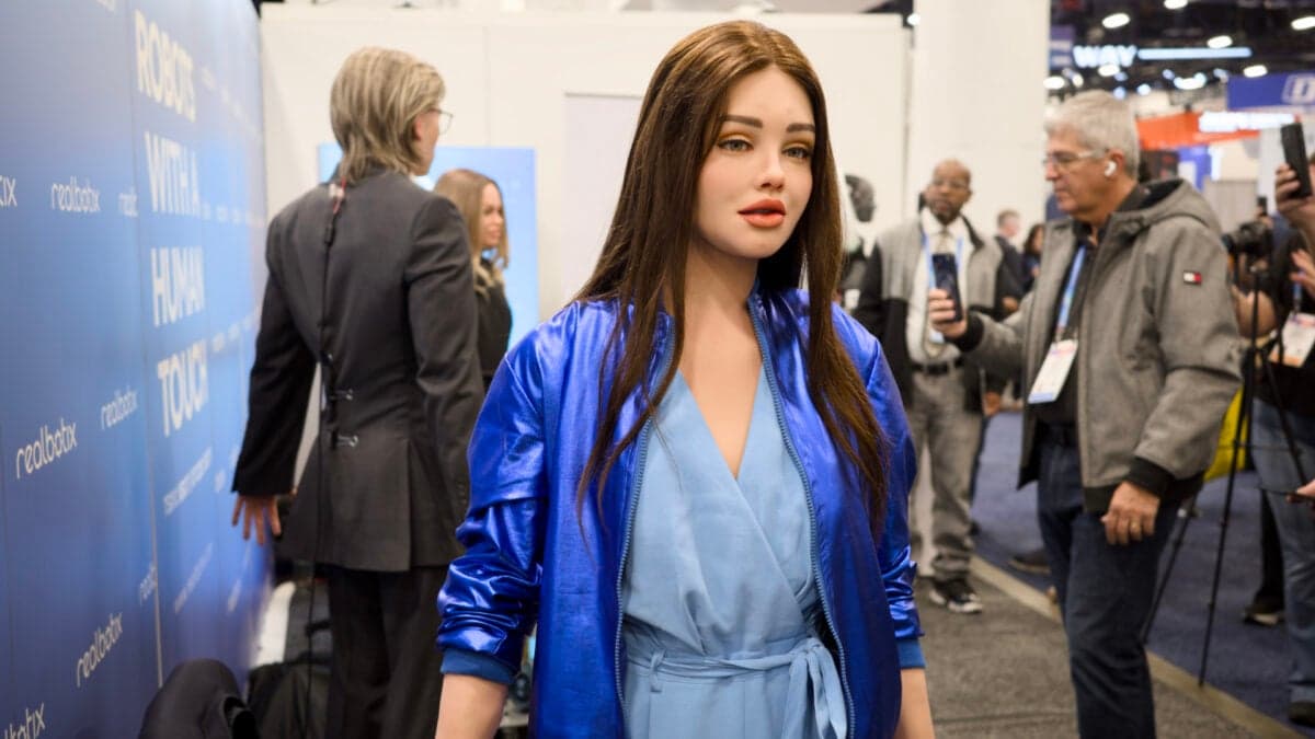 Humanoid Robots Are Here… and Embarrassingly Bad at Being Our Servants