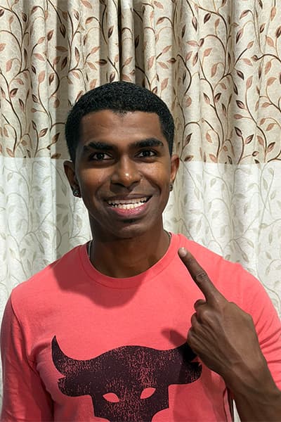 Malaysian Man Sets World Record with 42 Teeth โ 10 More Than Average